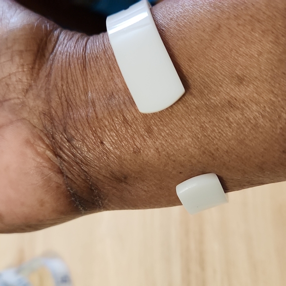 Bracket - Picture 2 of 2